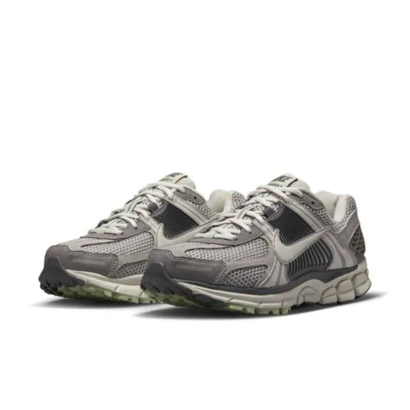 Nike Zoom Vomero 5 Cobblestone — vue 3