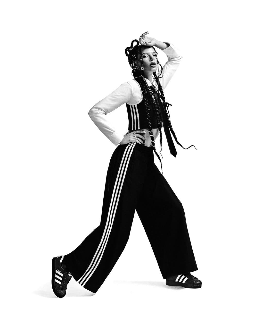 Silhouette en pantalon trois bandes, noir et blanc